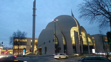 Außenansicht der DITIB-Zentralmoschee in Köln